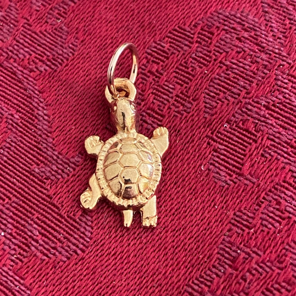 5/$10❤️❤️❤️NEW Rose Gold Toned Alloy Turtle Charm Pendant